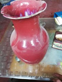 瓷器类；季红瓷瓶1个