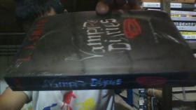 THE VAMPIRE DIARIES：THE AWAKENING AND THE STRUGGLE【吸血鬼日记：（1）觉醒+（2）争斗】【未开封】