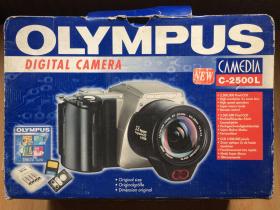奥林巴斯 olympus 2500l 传奇数码相机 古董级收藏品相几新