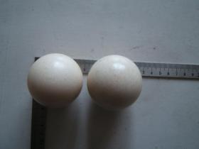 健身玉石球一对，直径5.6厘米