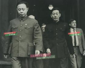 大背景：1967年红卫兵烧毁了英国驻北京大使馆后，中国外交负责人沈平在英国伦敦收到了针对此事的严重抗议,外交事件