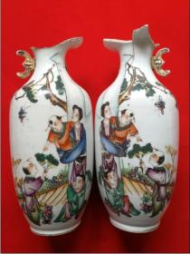 特价民国手绘人物图五彩花瓶一对母子图松云轩出品包老画工精美