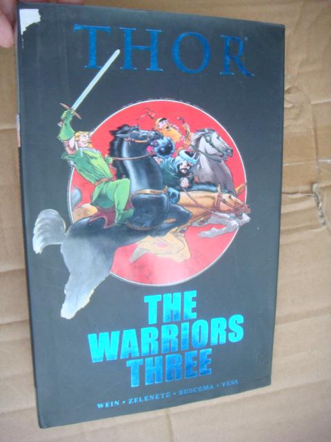 THOR:The warriors three <托尔之勇士〉 英文彩色连环画，样书。精装大16开、方脊+笃头布