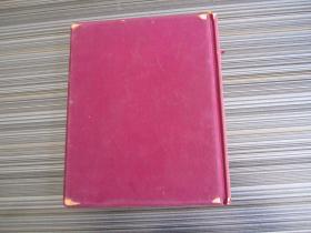 《NEW CHINA》新中国硬精装1册英文版 毛泽东 天安门 长江 天山山脉 博格多山湖黄果树瀑布富春江黄山万里长城北京故宫天坛西藏藏族铁路公路海运水电站等生活生产老照片写真 北京外文出版社1952年