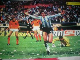 肯佩斯 中插海报 阿根廷 足球周刊赠送