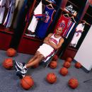 NBA明信片格兰特-希尔活塞队篮球更衣室写真