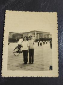 北京六十年代天安门广场合照老照片一张
