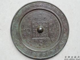 战汉时期老青铜钴镜---老气保真-品相好--尺寸：20.2x0.4cm重：954g喜欢的可联系