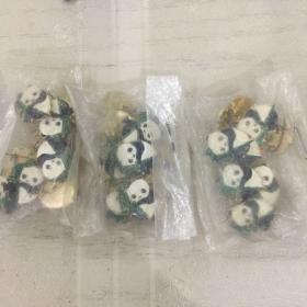 熊猫袖珍章