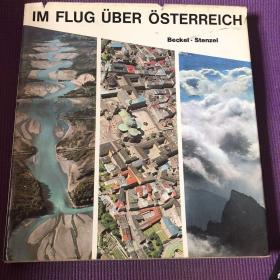 lM FLUG UBER OSTERRElCH