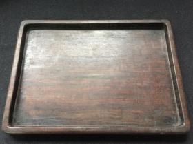 【红木文房方盘】整木料做的。尺寸：32.7×23.6×2.4厘米