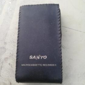 SANYO    TALK-BOOK VAS  CUE INDEX SYSTEM

MICROCASSETTE   三洋微型采访机 品相如图