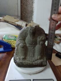 清代财神爷石雕残件(委1800克左右)青草石，雕工精美，大气，后背有石皮