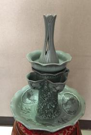 朝鲜功勋艺术家精品——高丽青瓷自流瓶