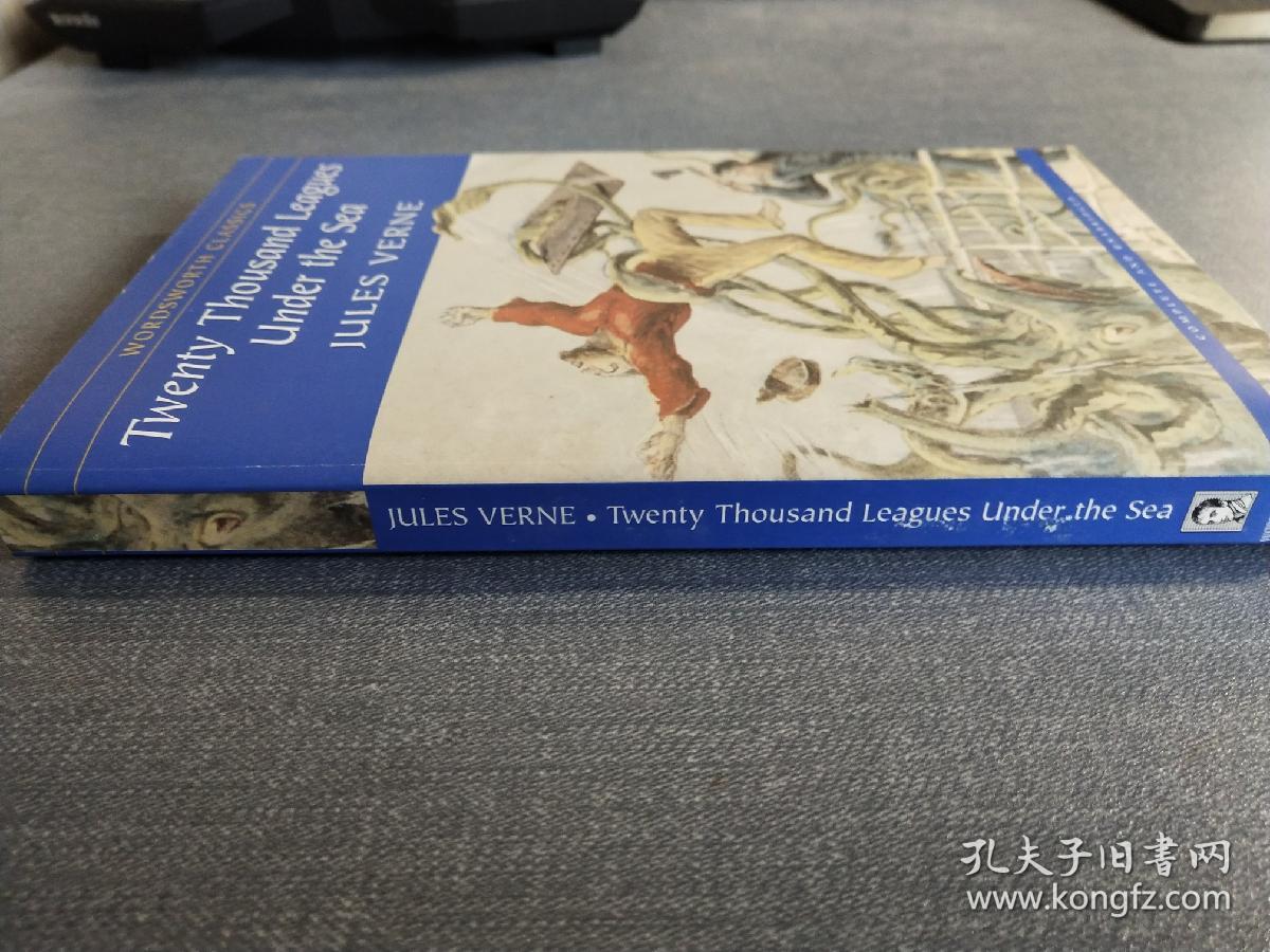 《Twenty Thousand Leagues Under the Sea》海底两万里 英文版