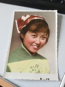 60年代左右阿诗玛美女彩色大照片，布纹相纸.高清晰