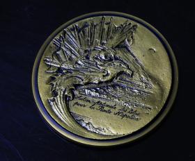 法国 大铜章 直径9.5厘米 344克，留边限量版 1987年