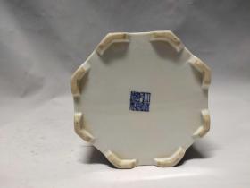 粉彩龙纹六棱笔筒