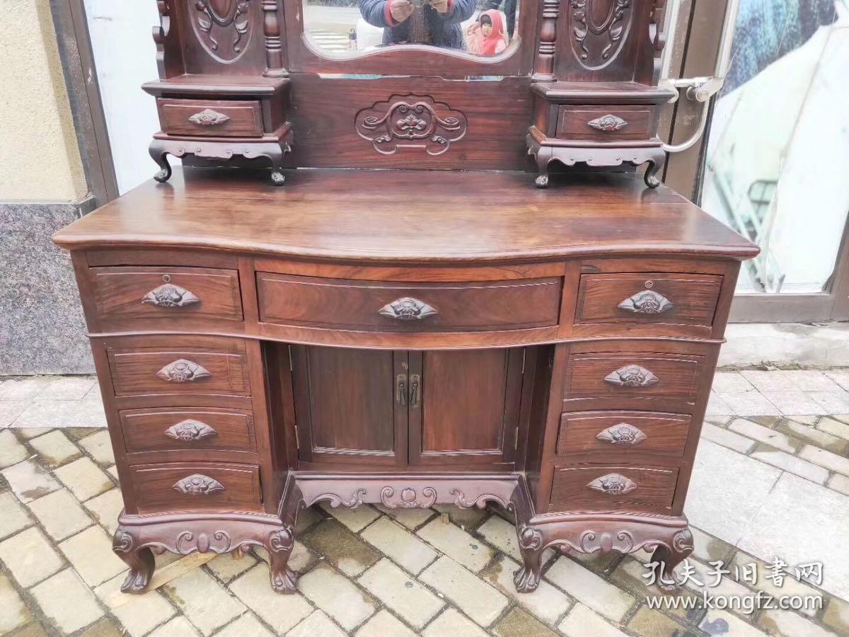 清末民初大户人家老红木（大红酸枝）九抽镜台，老虎腿，面板三抛面，包浆醇厚，品相一流，包老包真，难得一见的精品，喜欢的联系运费自理