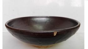 金-元代；耀州窑红釉--碗（也叫红耀州）；罕见，观赏、收藏、投资价值极高