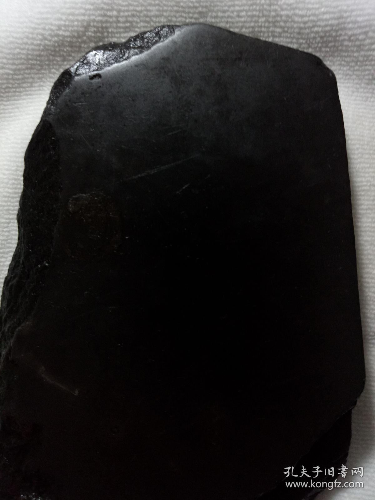 端石水坑薄雕山水砚