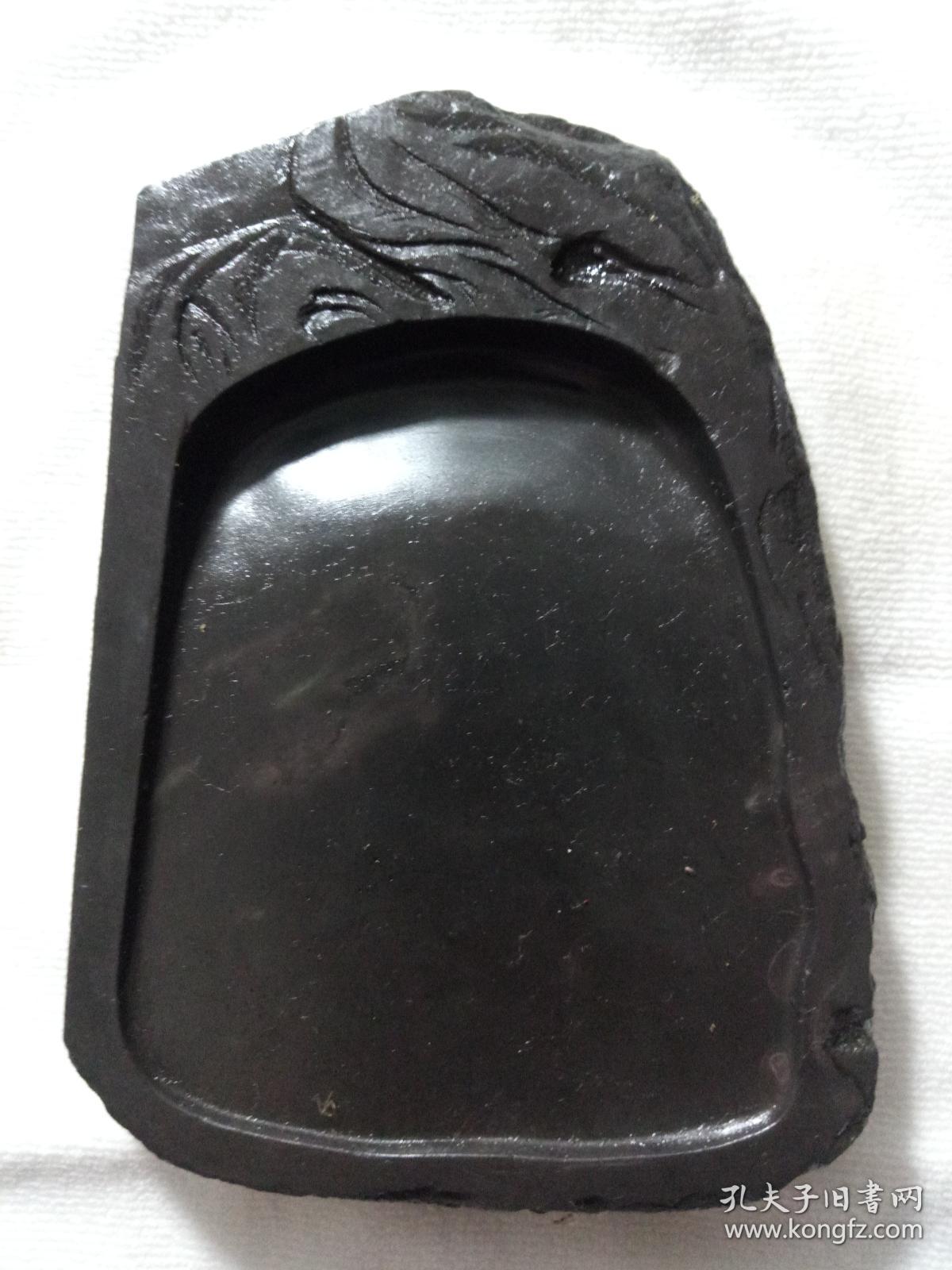 端石水坑薄雕山水砚