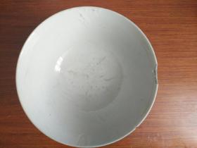 日本 豆青釉大碗 底款为“丸登磁品”