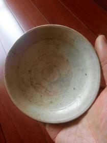 宋白釉瓷盘