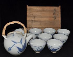 ▲日本平安瓷器茶具,青花兰草纹竹把茶壶,茶盏9个/茶器茶道茶杯古文玩