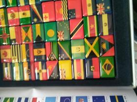 世博会徽秀磁贴一亚洲参展国旗帜+非洲参展国旗帜+欧洲参展国旗帜+美洲、大洋洲参展国旗帜+参展国际组织会徵(5本合集)