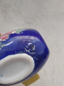 手绘蓝釉花卉鸟食罐
