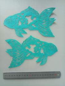 绿色金鱼一对 传统手工剪纸 民间艺术 未托裱（年代：2000年）