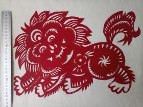 可爱狮子 传统手工剪纸 民间艺术 托裱 （年代：2000年）