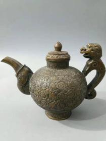 藏区收来老黄铜狮子鱼【酥油茶壶】一件，皮壳老道 包浆老道