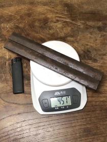 素面厚重型铁质镇尺一对（不议价）