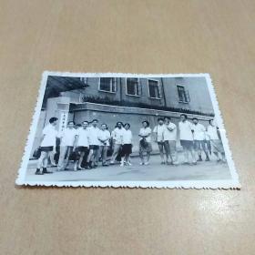 单位门口（尺寸：9.8x7）