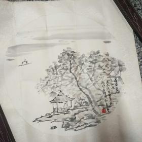 袁艺  山水畫1件，法名果艺，号抱云楼主。男，1962年生于四川乐山市。现为文化部中国诗书画研究院创作室主任、中国民族书画院艺术委员会委员、中国民族书画院常务副秘书长、中国侨星书画家联谊会常务秘书长、中国水墨研究院院士、北京美术家协会会员、四川嘉州画院画家、国家一级美术师。