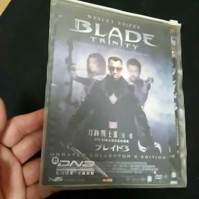刀锋战士三，三位一体DVD。