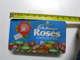 约七十年代 ROSES CHOCOLATES (玫瑰巧克力)铁皮包装盒 (尺寸;长23.5cm*宽13.5cm*高4.5cm)