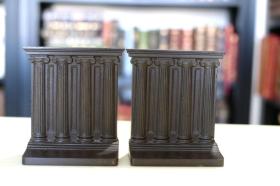 约 1920 年代 美国出品 精工铸造 书立一对  Roman Empire Columns《罗马柱》 造型恢弘典雅   品极佳 典雅的书房摆件 收藏精品