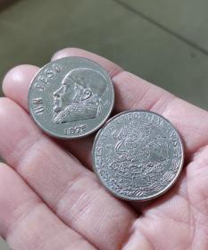旧币墨西哥1比索纪念币硬币直径约29mm年份随机美洲收藏