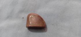 （箱8）老随型章料一件，有点像寿山石，尺寸2.5*3*1.8cm