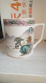 中国景德镇彩色山水茶杯
