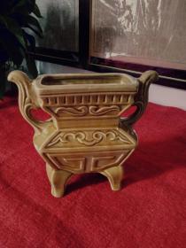 旧物瓷器·鼎型香炉