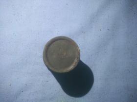 （箱6）民国满洲国时期 日本 安民大药房 铁广告盒，内有粉，尺寸4*3.2cm