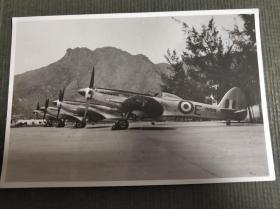 香港70年代狮子山启德机场RAF空军飞机老照片一张