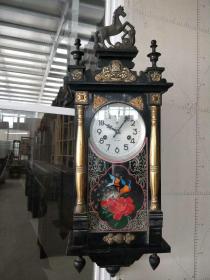 时期马头挂钟，样式独特，尺寸品相如图，正常使用！