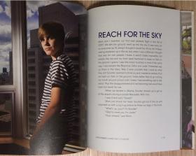 贾斯汀·比伯 Justin Bieber : First Step 2 Forever 精装236页面 明星人物生活摄影画册