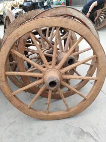 榉木大车轮，1.2米直径，清代