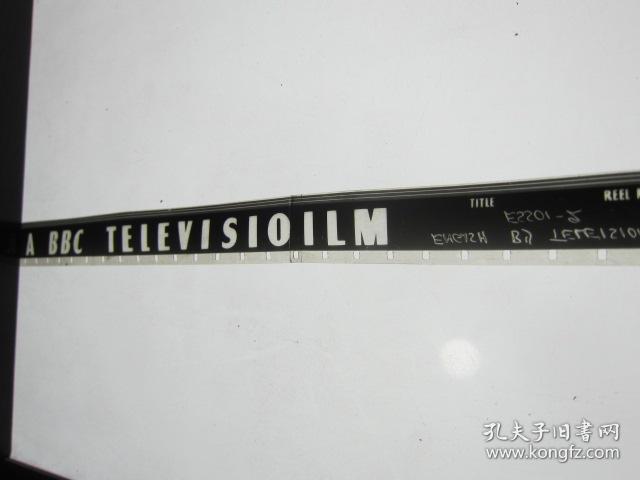 沃尔特和康妮[一] 16毫米英语教学电影胶片 2大卷 原护 甲等 黑白【上海外语电化教育馆70年代译制出品、这套英语教学片于20世纪七八十年代在我国广泛使用】英国广播公司拍摄的电视英语教学片《Walter and Connie》